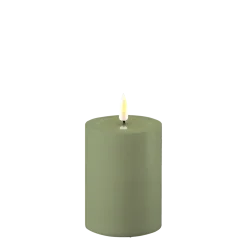 Deluxe Homeart Gartendekoration-LED Real Flame Outdoor Stumpenkerze staubig grün