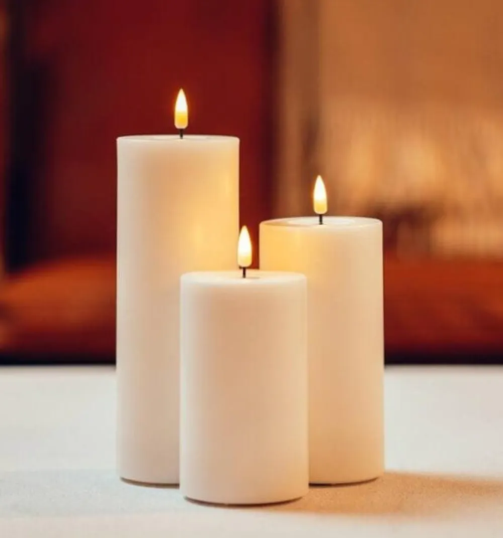 Deluxe Homeart Led-Kerzen & Led-Laternen|Kerzen-LED Stumpenkerze Real Flame weiß