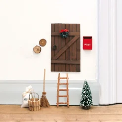 Det Gamle Apotek Weihnachtsdeko-Wichteltür-Set aus Holz, 9-teilig mit Zubehör